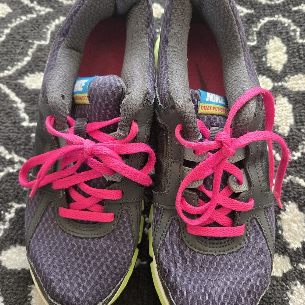 Nike Women's Sneakers - Gray and Pink
